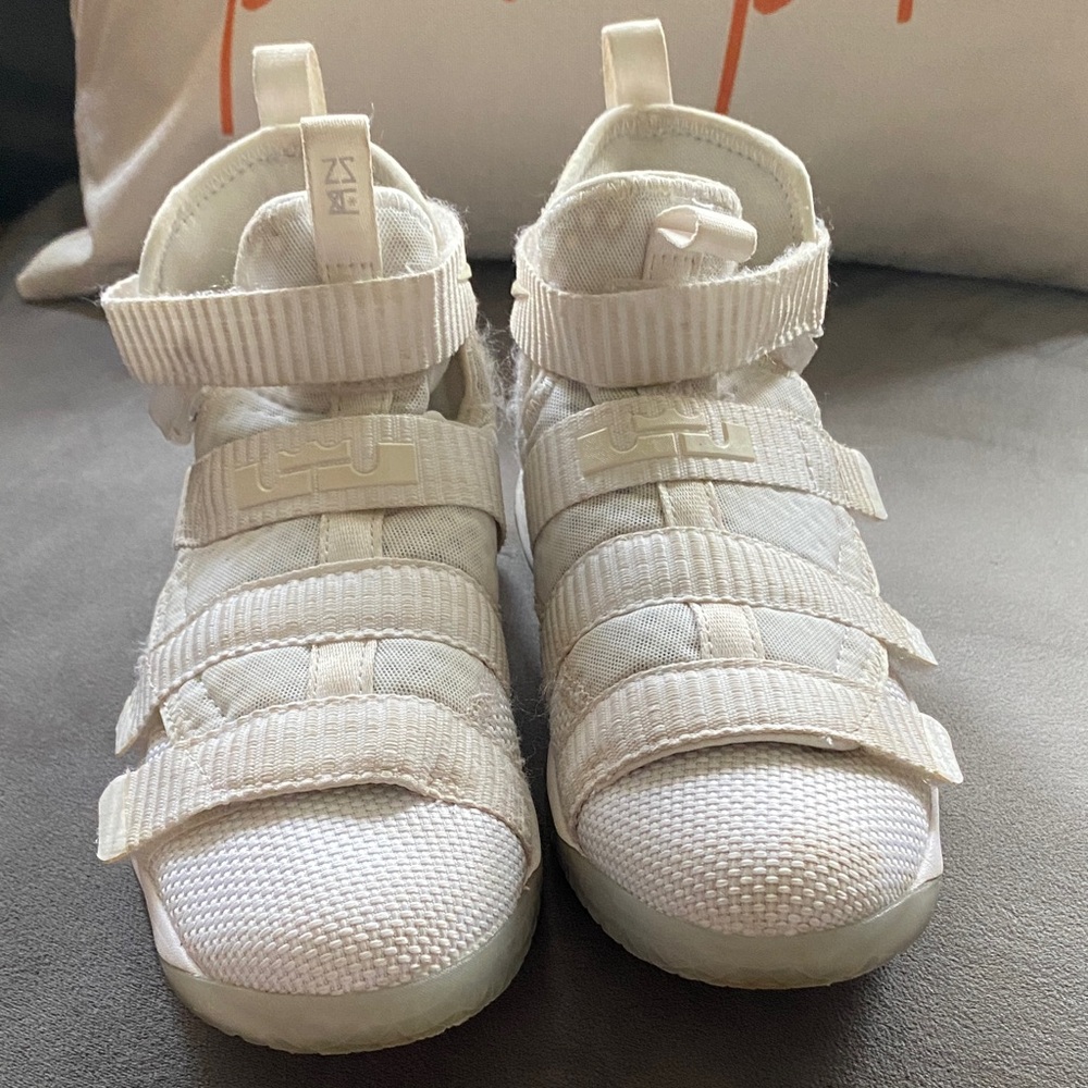 Kids Lebron James White High-Top Sneakers